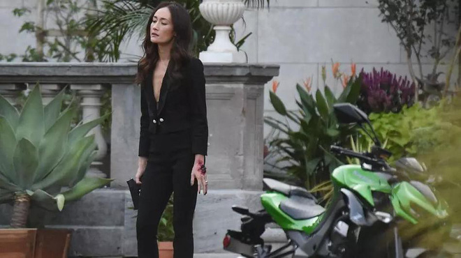 Sao nữ gốc Việt Maggie Q gây sốc với cảnh nóng cùng bạn diễn đồng giới 48 tuổi Sao nữ gốc Việt Maggie Q gây sốc với cảnh nóng cùng bạn diễn đồng giới 48 tuổi